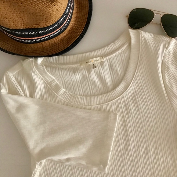 Anthropologie Tops - Anthropologie White Short Sleeved Shirt